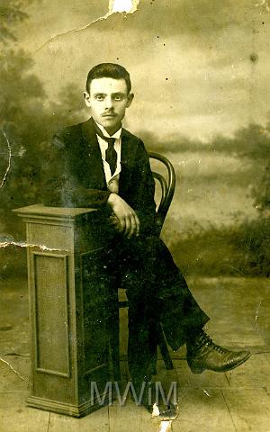 KKE 014.jpg - Adam Orzechowski - ojciec Alicji Sekułowej, Berezne, 1921 r.